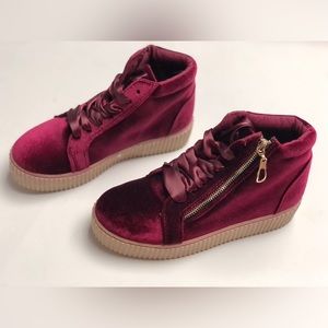 NEW Olivia Miller Platform Creepers Ankle Sneakers Velvet Y2K Women's Size 6
